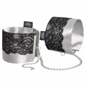 Handfessel „Play Nice Satin & Lace Wrist Cuffs“